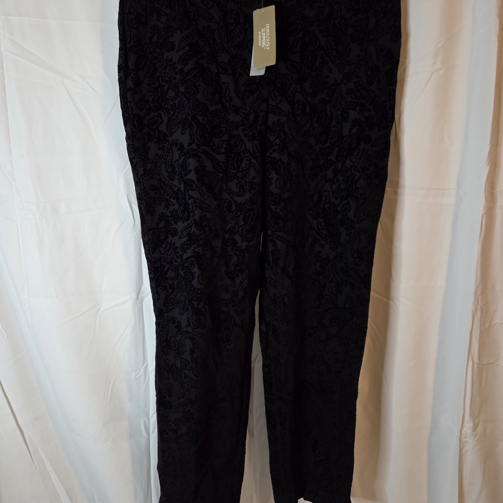 NWT Chico's Midnight Black Faux Velvet Floral Cropped Pants Size 2 (US 12)